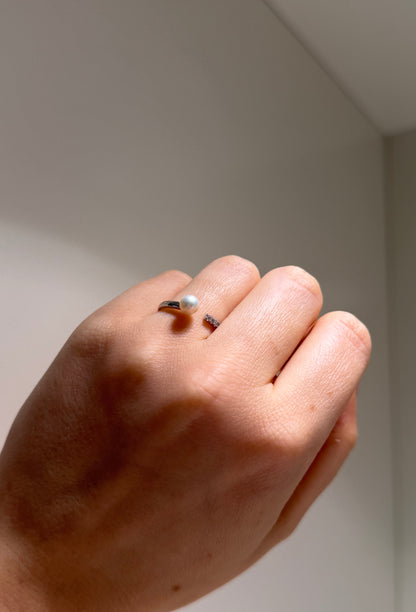 Luna Ring • 925 Sterling Silver