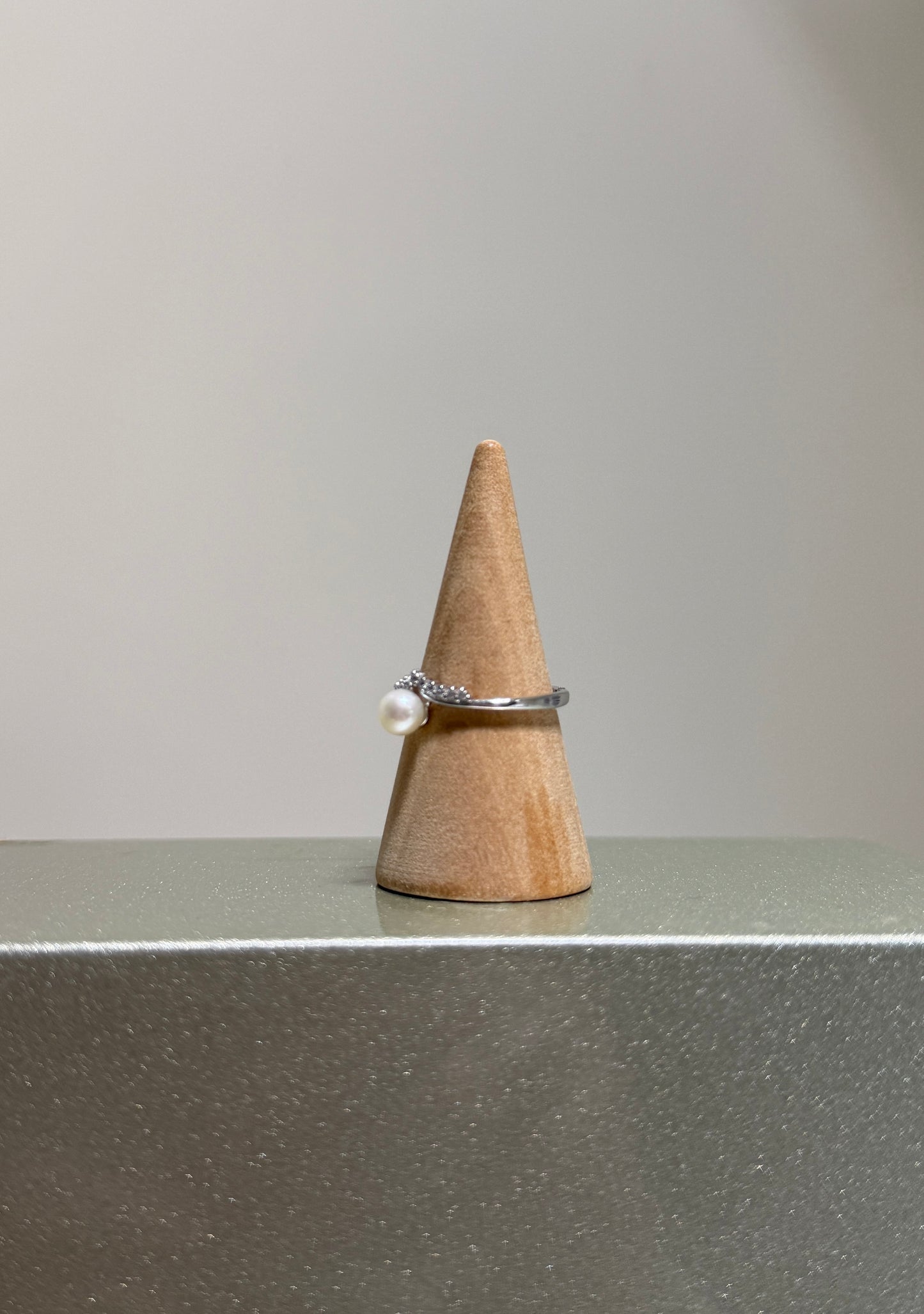 Freshwater Pearl Swirve • 925 Sterling Silver