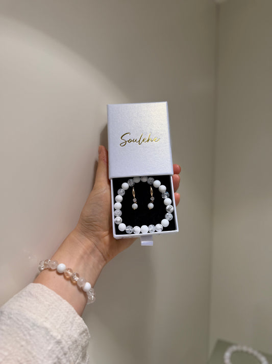 Gold Moonstone earrings with White Agate and Howlite bracelet.