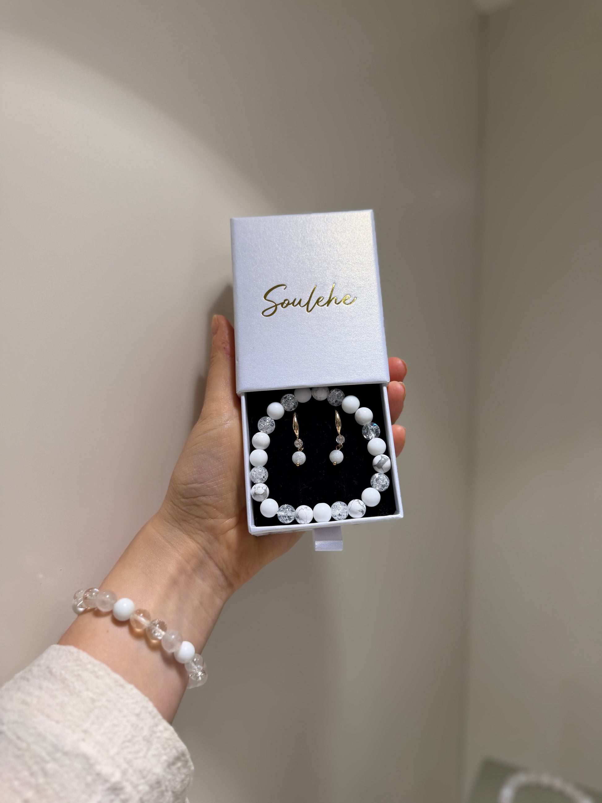 Gold Moonstone earrings with White Agate and Howlite bracelet.