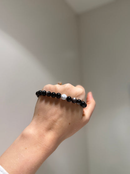 Peace, Relieves stress and anxiety, Life force, Protection, Inner strength