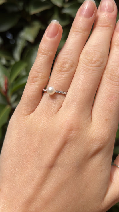 Natural pearl silver ring minimalistic