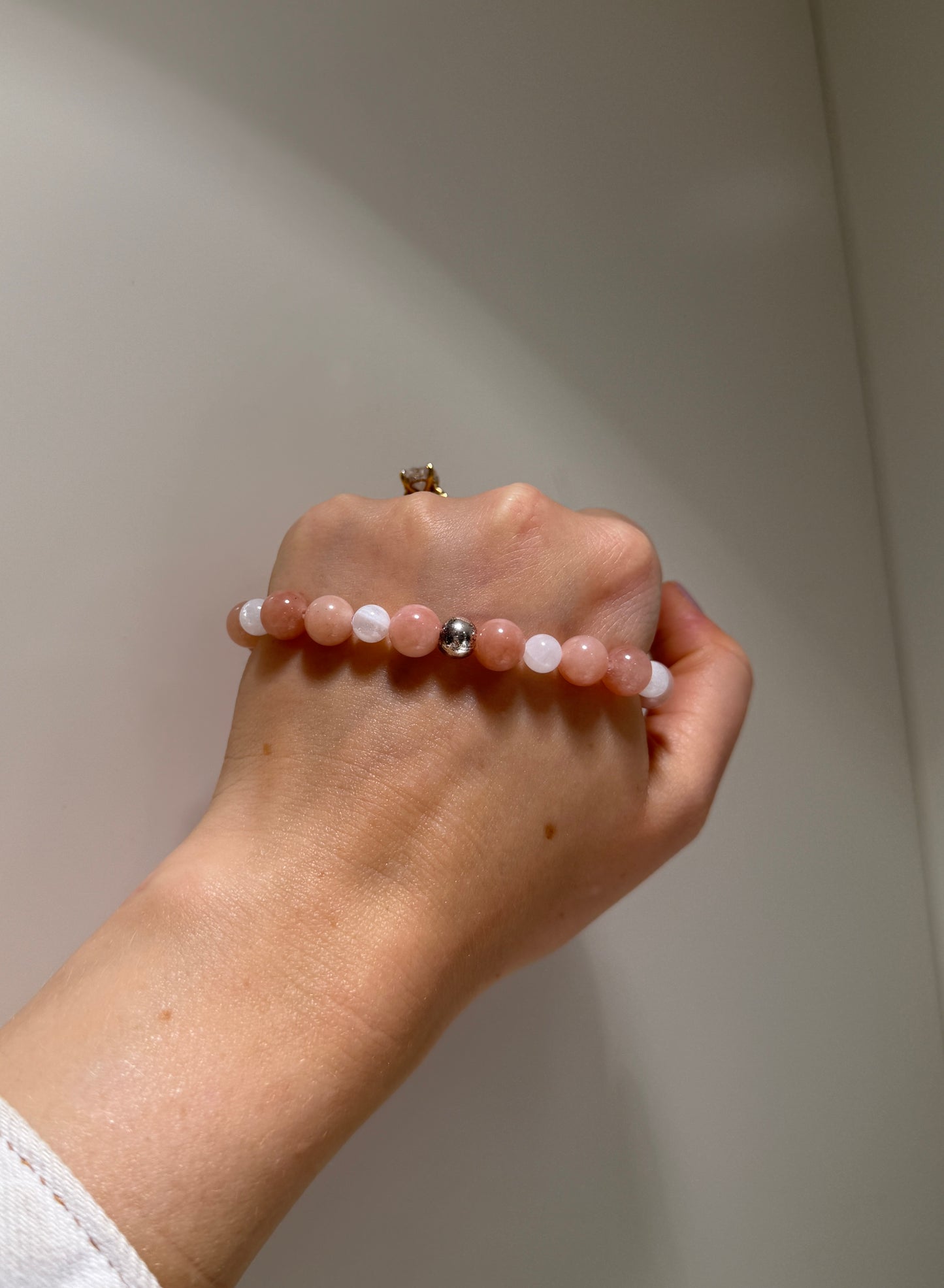 Femininity & Balance - Alashan Alxa