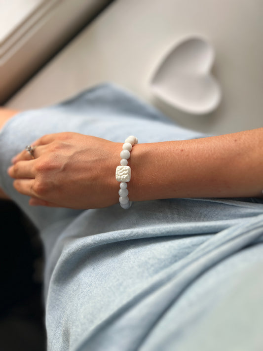 Balance x Courage Bracelet - Aquamarine, Shell, White Agate