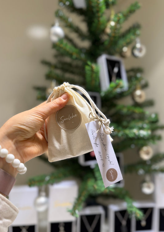 Cotton protection crystal pouch with Hematite, Tiger’s Eye, Smoky Quartz and Clear Quartz.