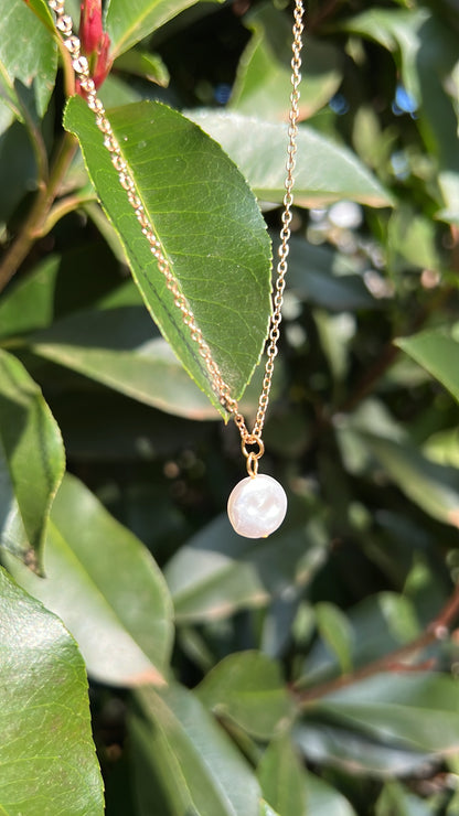 Femininity x Intuition • Necklace • Pearl & Stainless Steel