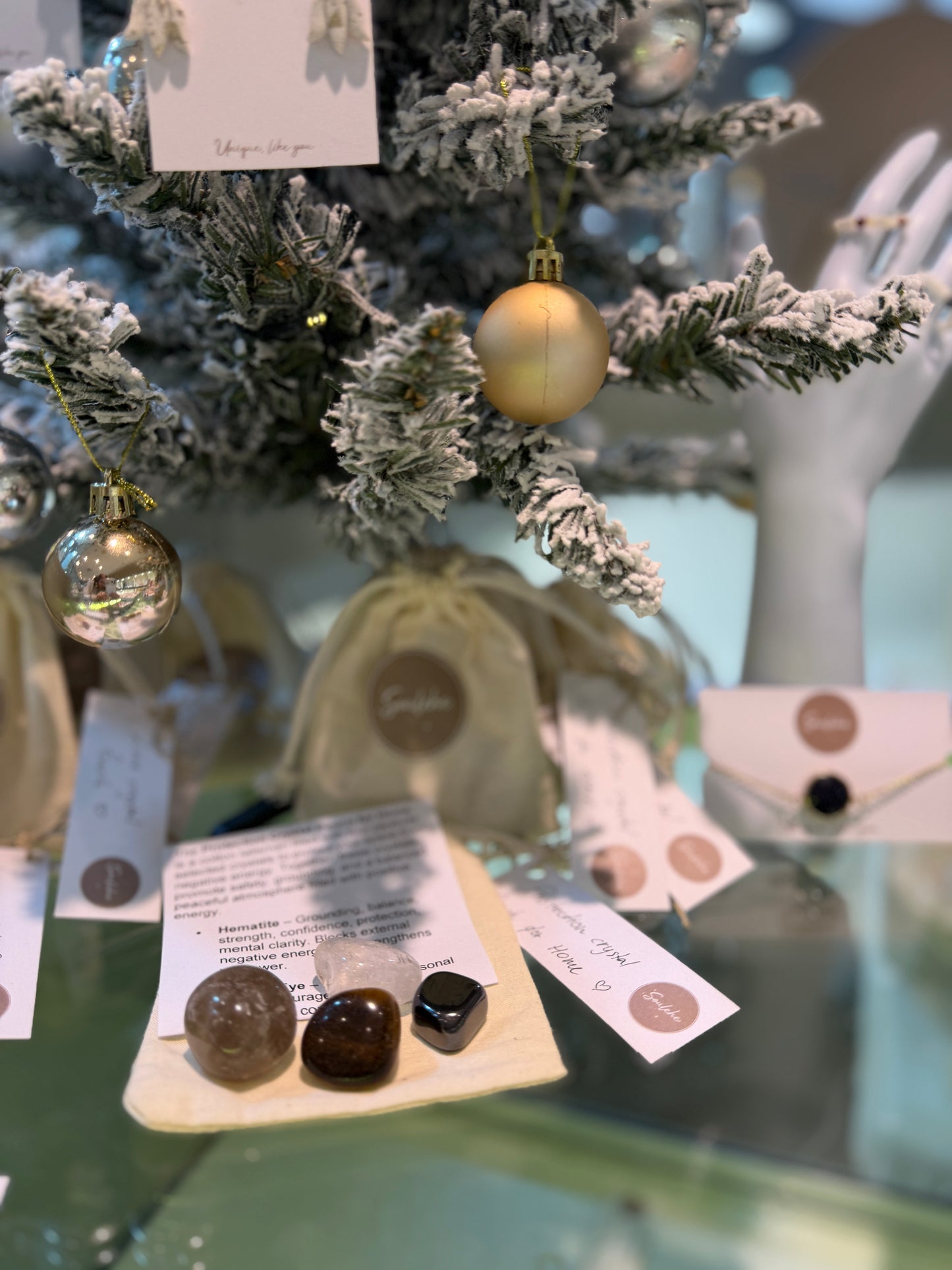 Cotton protection crystal pouch with Hematite, Tiger’s Eye, Smoky Quartz and Clear Quartz.