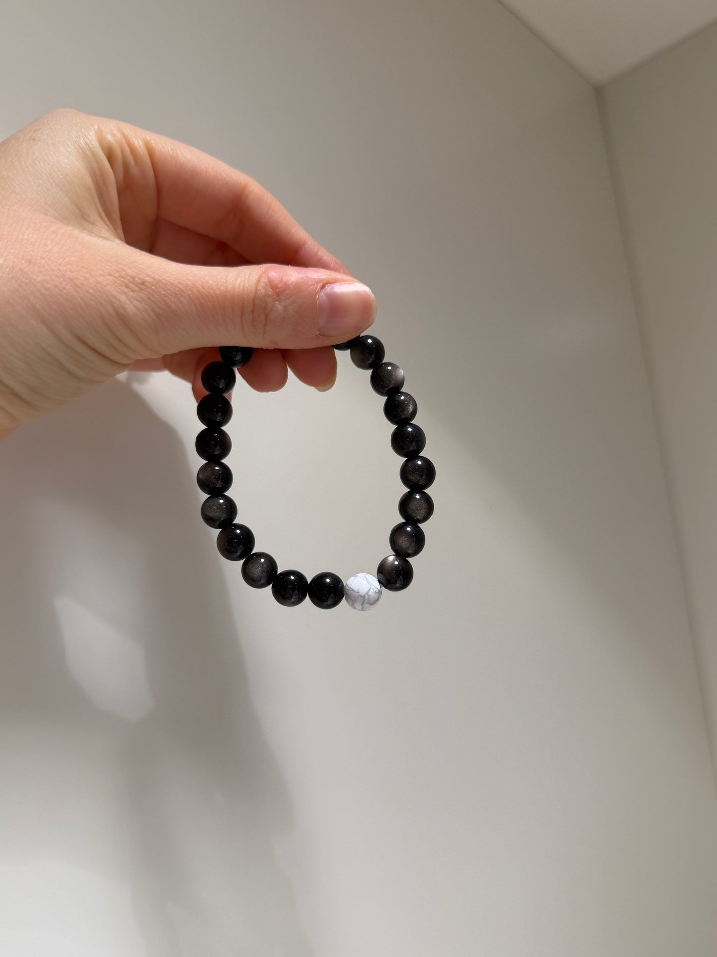 Peace, Relieves stress and anxiety, Life force, Protection, Inner strength