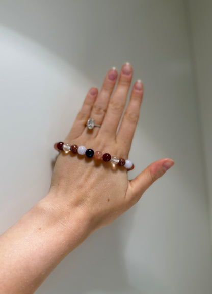 Pisces Luck Bracelet with Carnelian, Sandstone, Sunstone, Aquamarine, Amethyst and Clear Quartz, handmade – Soulehe.