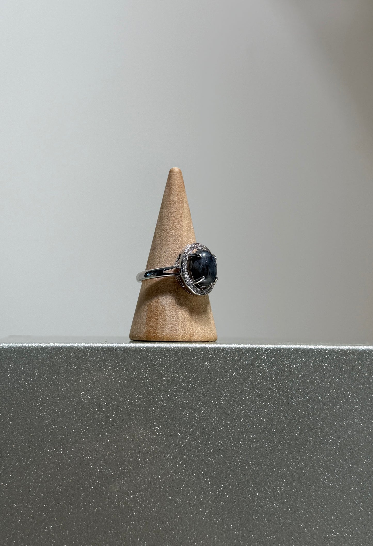 Labradorite Oval • Ring • 925 Sterling Silver