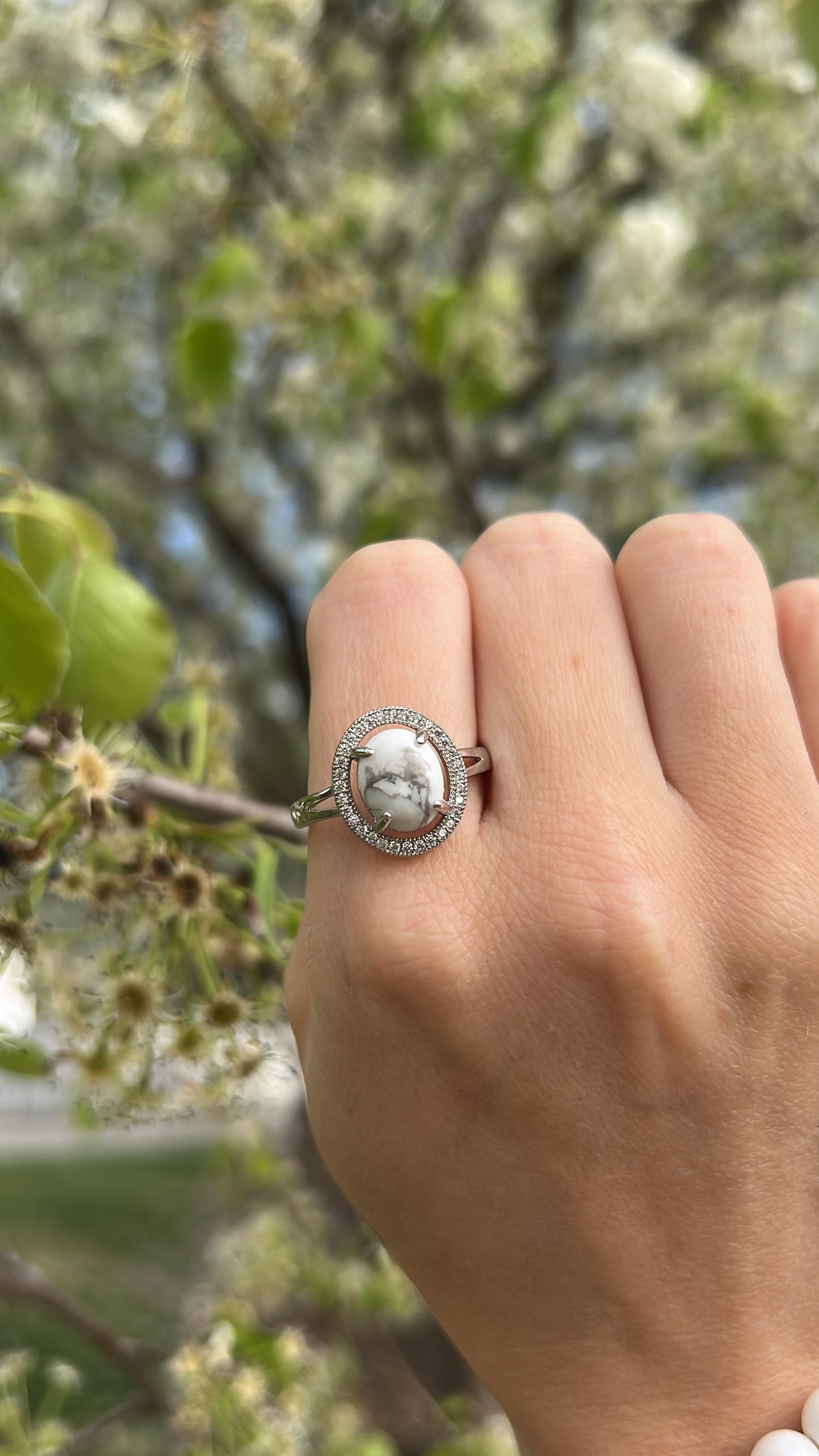 Howlite Oval • Ring  • 925 Sterling Silver