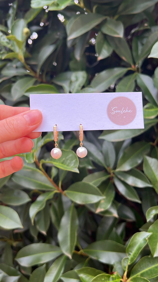 Luxurious • Earrings •  Pearl •  14K Gold plated