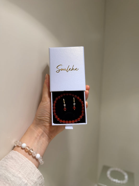 Carnelian bracelet with matching gold Carnelian earrings.