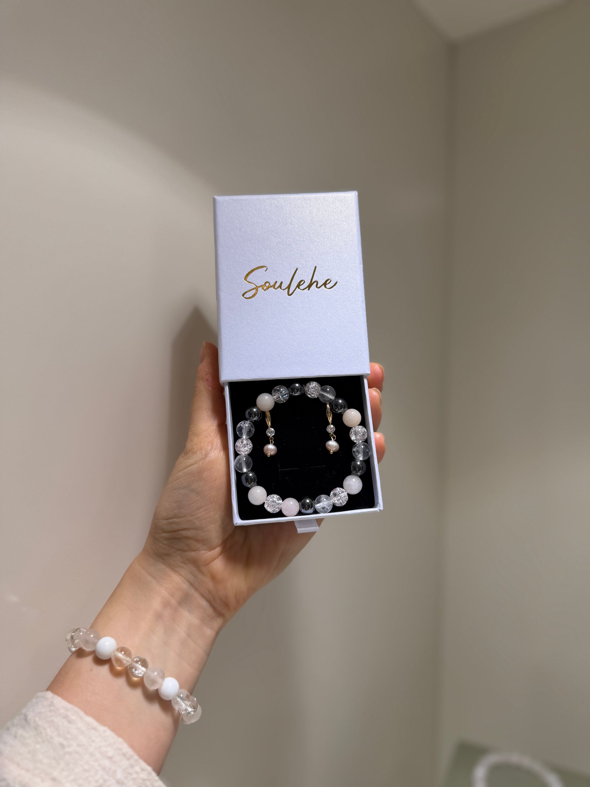 Pink pearl earrings with Hematite, Pink Aventurine and Clear Quartz bracelet.