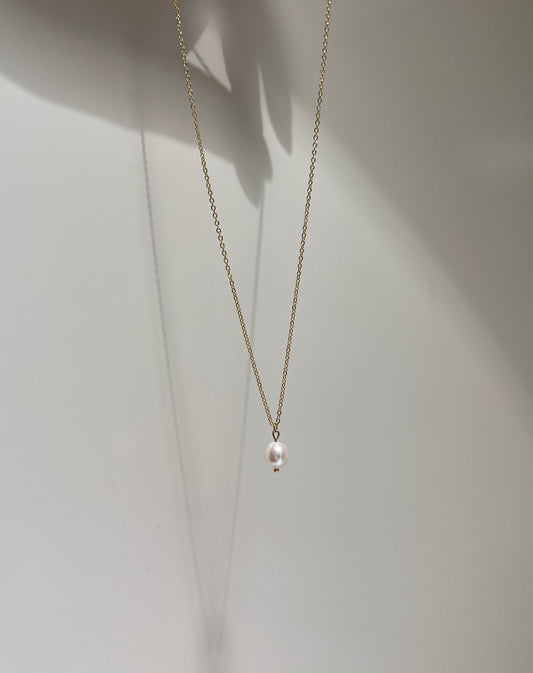 Solo Pearl • 14K Gold plated