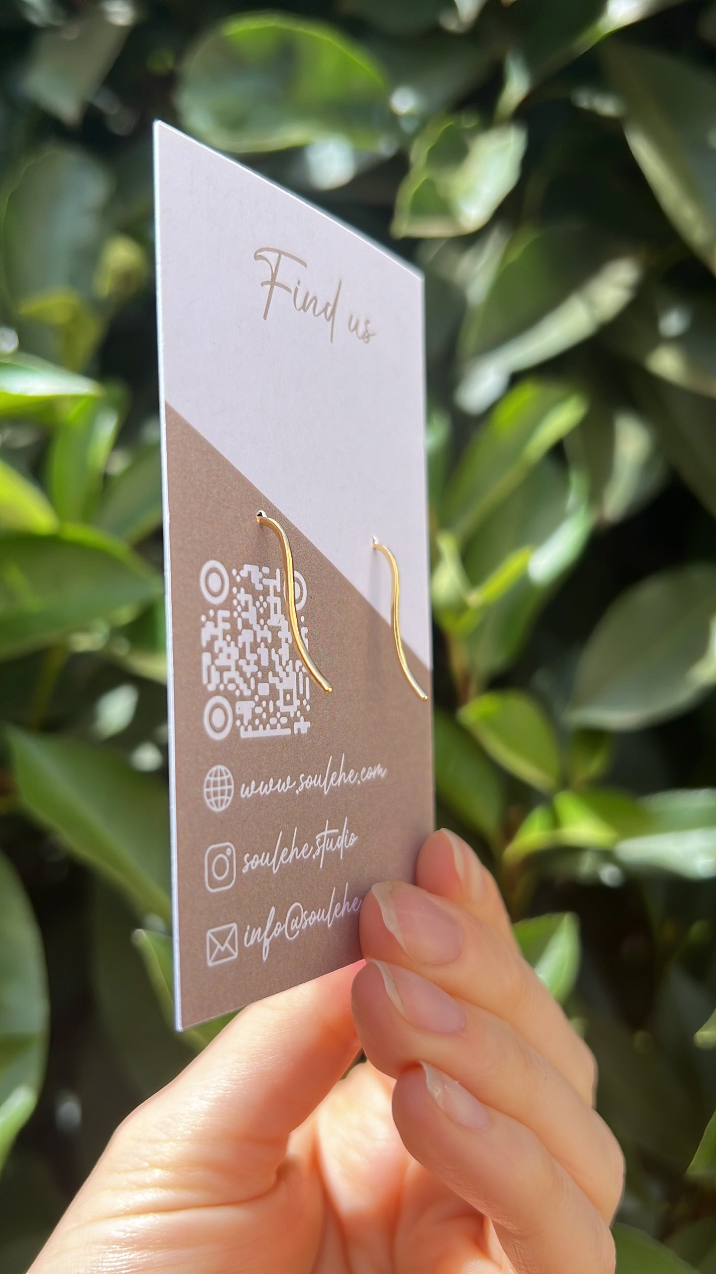 shell gold earrings