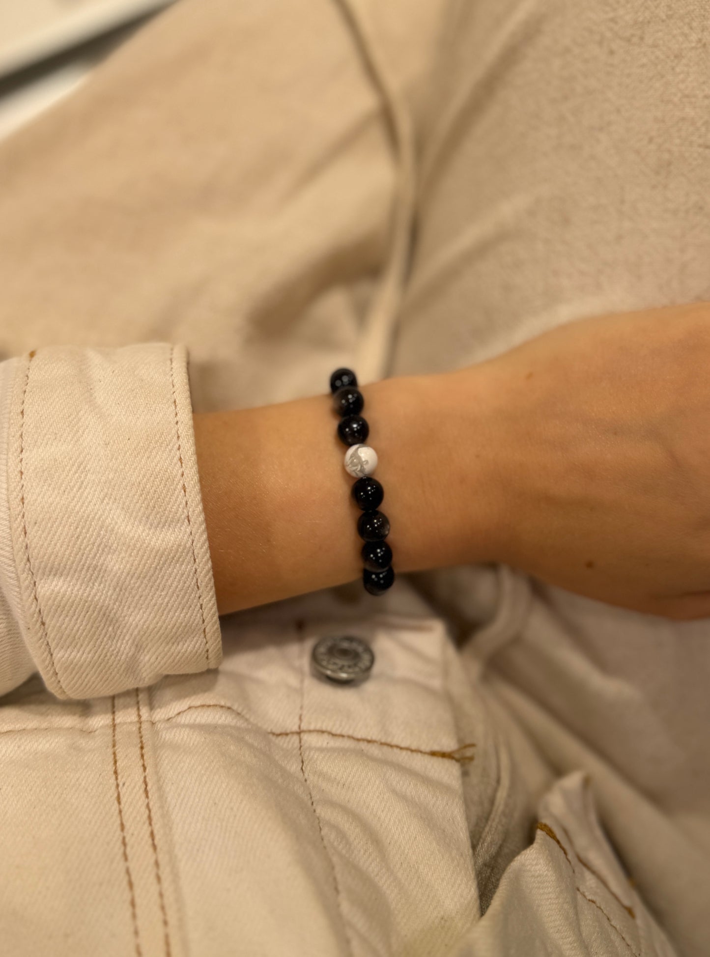 Peace, Relieves stress and anxiety, Life force, Protection, Inner strength