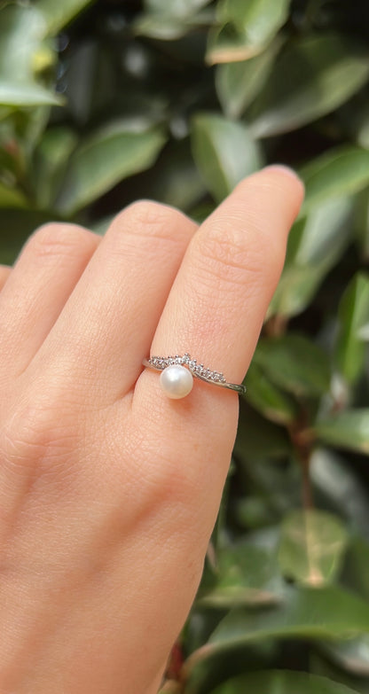Freshwater Pearl Swirve • 925 Sterling Silver