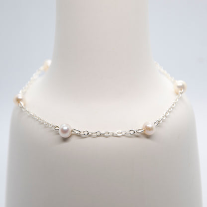 Beauty x Femininity • Bracelet • Pearl & 925 Silver Earrings | Soulehe