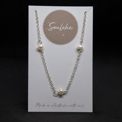 Beauty x Femininity | Pearl & 925 Silver Necklace | Soulehe