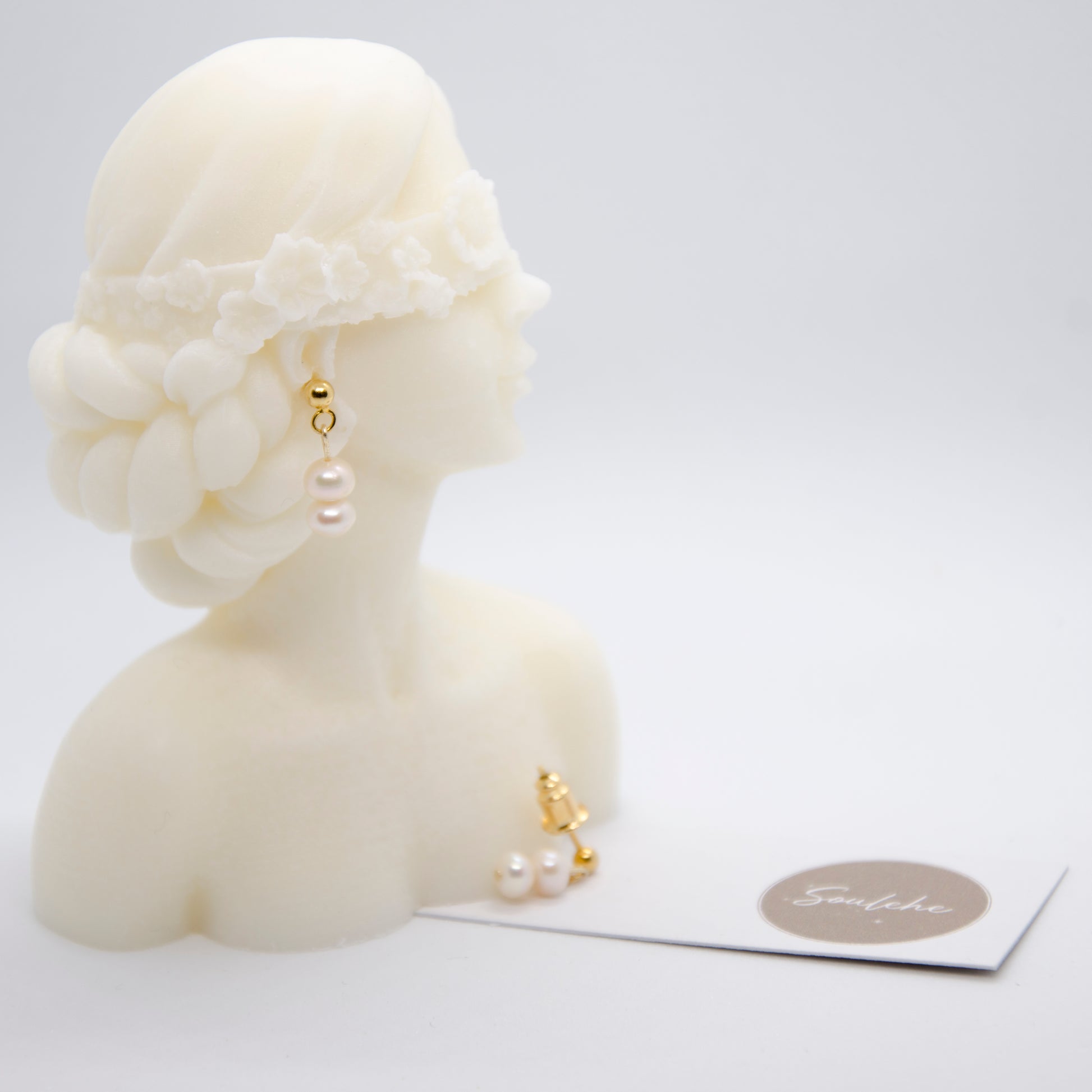 Beauty x Femininity | Pearl & 18K Gold Plated Earrings | Soulehe